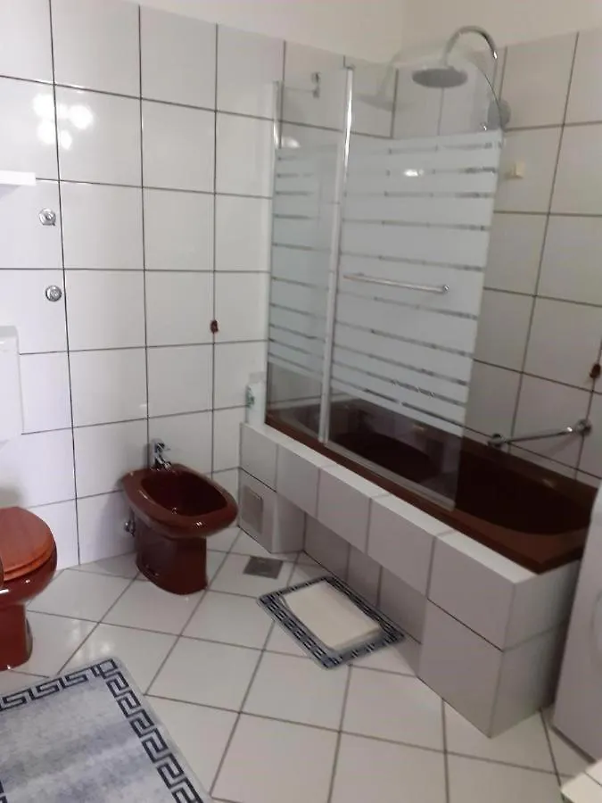 Apartment Vrata Jadrana 1 Rijeka 0*,  Kroatien